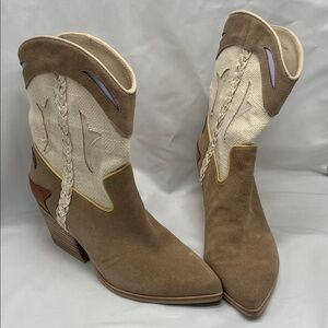 Dolce Vita Beige and Cream Loral Ankle Heeled Boots